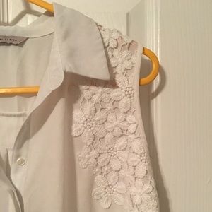 曆 M&S off white embroidered Top 曆